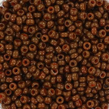 Miyuki Seed Beads Glasperler. Brown, Duracoat Opaque Cognac. - Creody